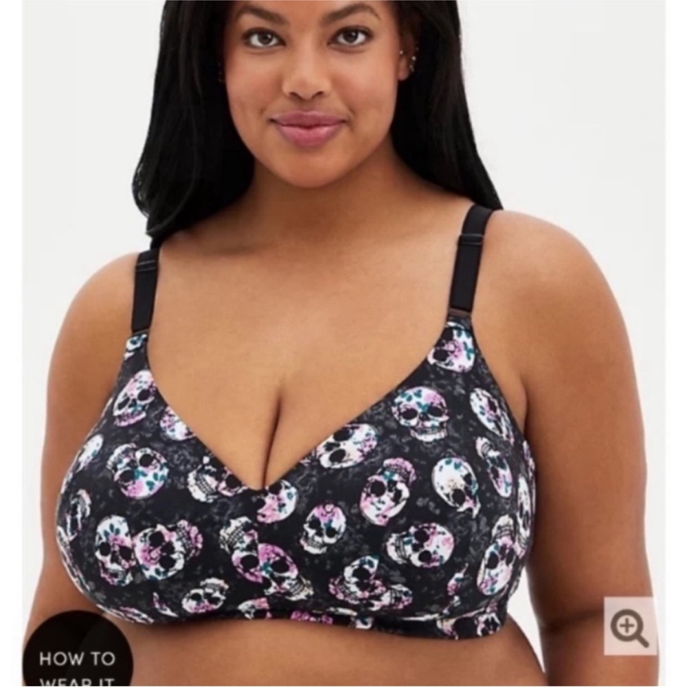 Torrid 44C Black Floral Skull 360° Lightly Lined Wire-Free Bra NWT